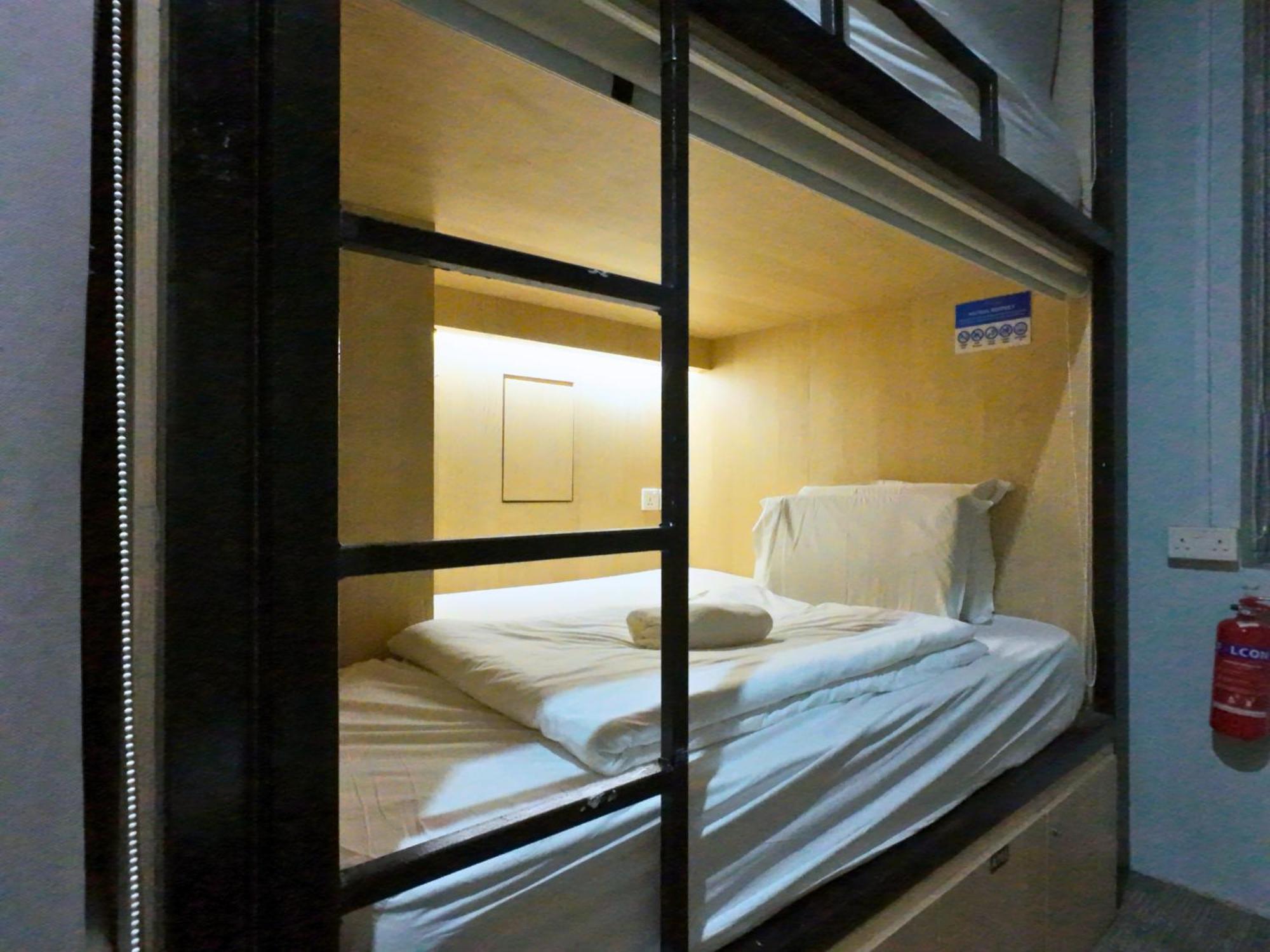 Kapselhotel The @ Bugis